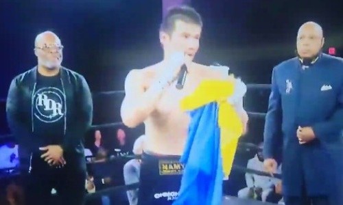 Боксер из Казахстана с флагом Украины задвинул мощную речь о войне после нокаута в США