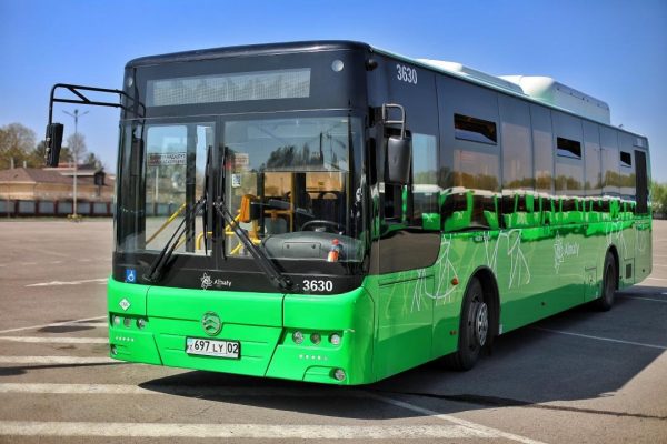 В Алматы показали 105 новых эко-автобусов