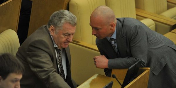 Удар после смерти: сын Жириновского отрекся от своего имени и отчества
