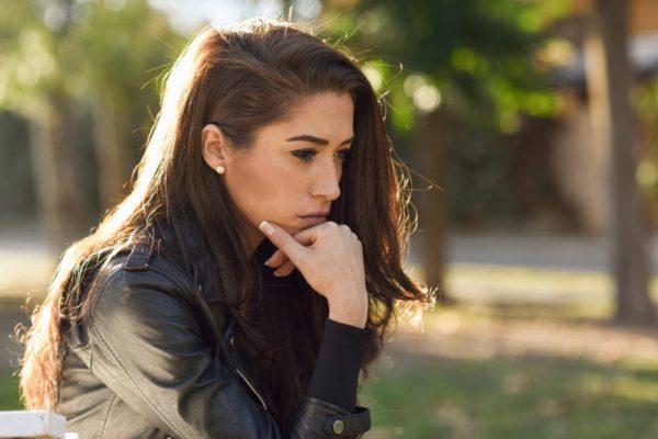 Когда женщина несчастна в браке, она чувствует эти 8 вещей