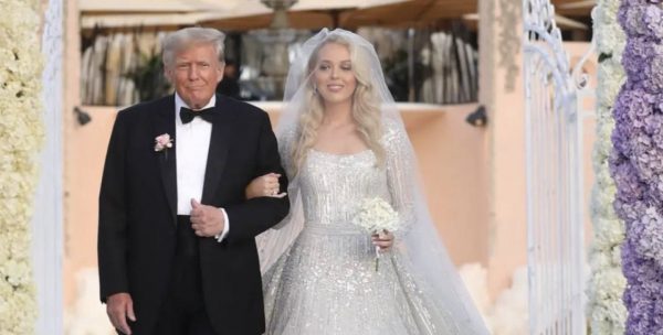 29-летняя дочь Трампа вышла замуж за бизнесмена: фото с помпезной свадьбы во Флориде