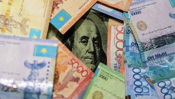 От чего будет зависеть курс тенге, рассказали в Нацбанке Казахстана