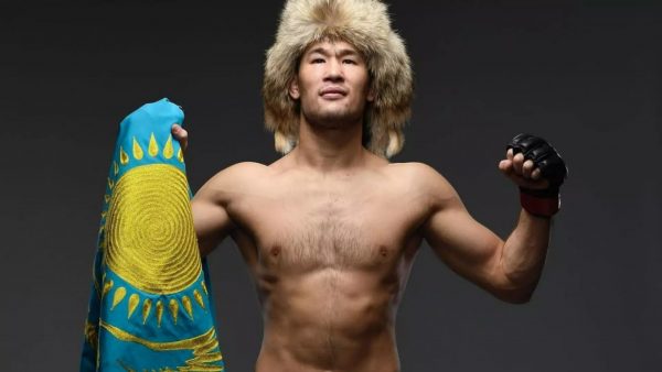 Озвучен гонорар Шавката Рахмонова за 5 подряд побед в UFC