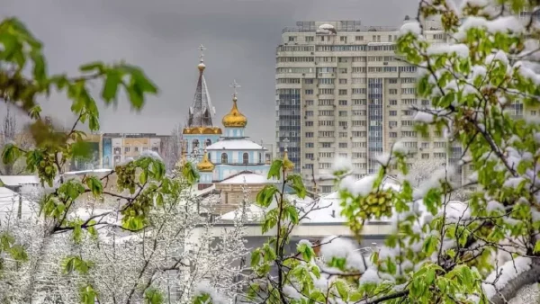 Снег выпал в Алматы в середине весны