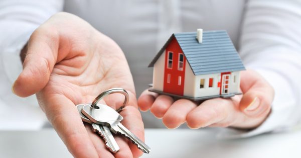 Покупать жилье сейчас или дождаться снижения цен – совет эксперта