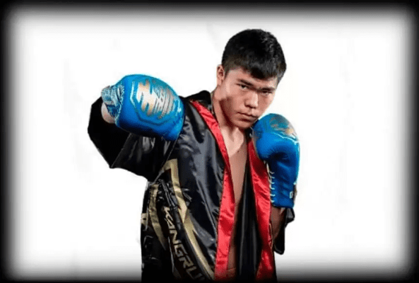 Казахский «Король бокса» из Китая стал сенсацией на ЧМ в Ташкенте