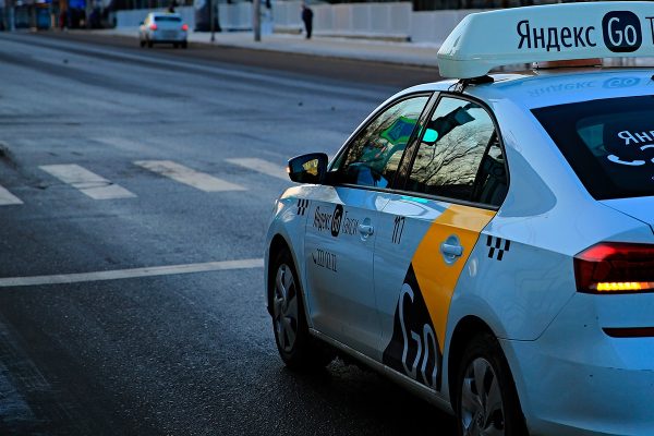 «Яндекс.Такси» обязали выплатить 3 миллиарда тенге