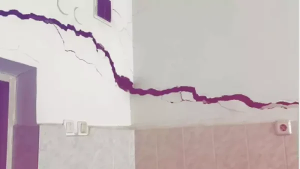На видео сняли огромные трещины в школе после землетрясения под Алматы