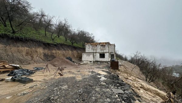«Самовольно срезал склон»: грязевые массы сошли в Алматы