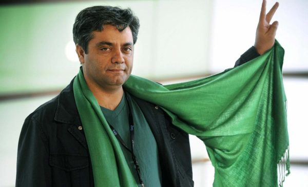Известного иранского режиссера приговорили к порке и заключению