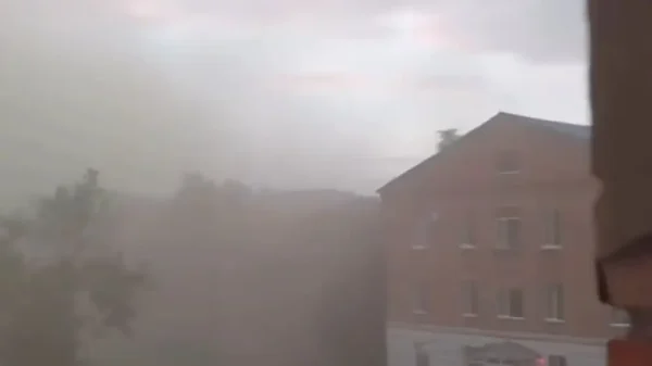 “Желтый дым и хлор в воздухе“: Усть-Каменогорск вновь накрыло выбросам
