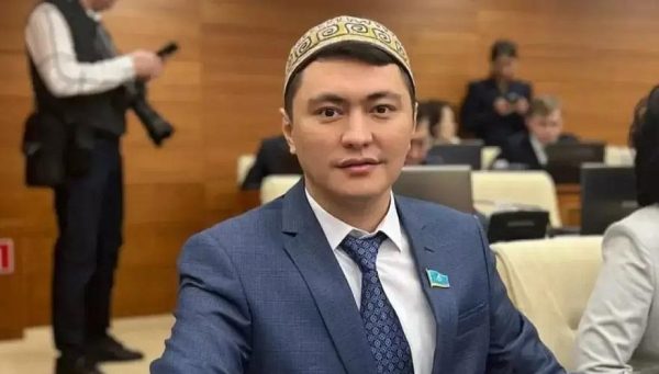 Мажилис отреагировал на публикации депутата Мукаева
