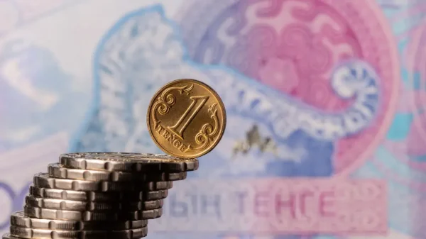 Налоговая начнёт проверять реальные заработки казахстанцев — кого коснутся новые меры