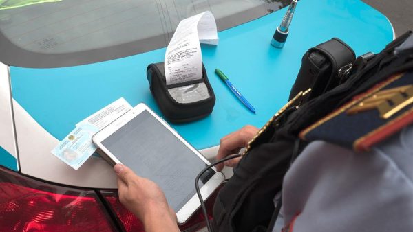 Не спешите платить штраф: адвокат рассказал, когда наказание за нарушение ПДД можно оспорить